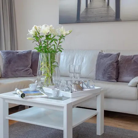 F35b 5 Seaside 5 Apartment *